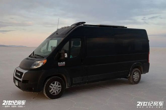 Promaster露营车把舒适感拉满了澳门新葡京四面环窗仰望星空！这辆Ram(图7)